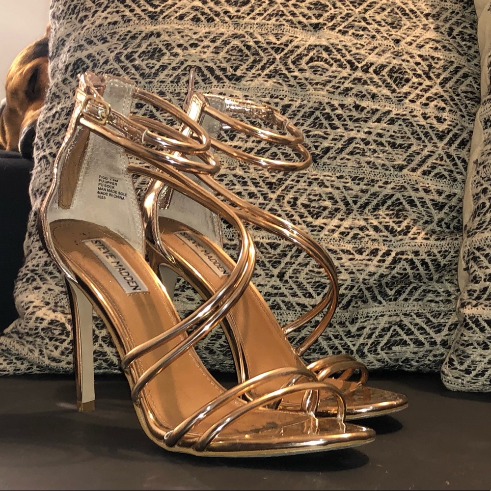 Steve Madden • 4-inch Heels • Rose Gold Metallic • Open Toed • 7.5 (Run Small-7)
